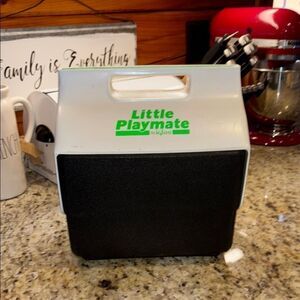 Igloo Little Playmate Portable Cooler - Black and White